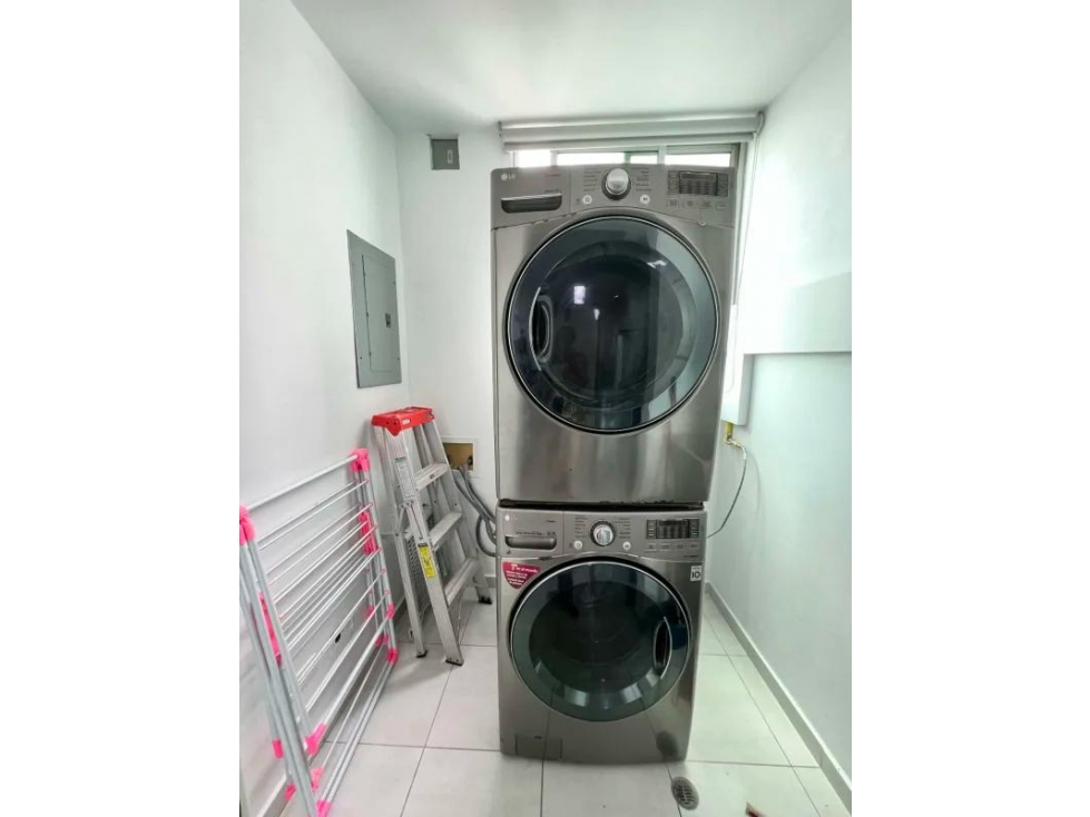 Melissa Foster Luxury Vende Apartamento en PH Zaphiro MF1100 — foto 3