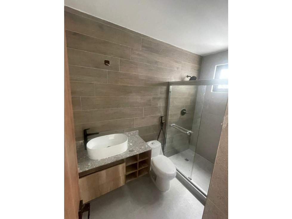 Vende Apartamento Nuevo en PH Brisas Marinas, Costa del Este MF1693 — foto 3