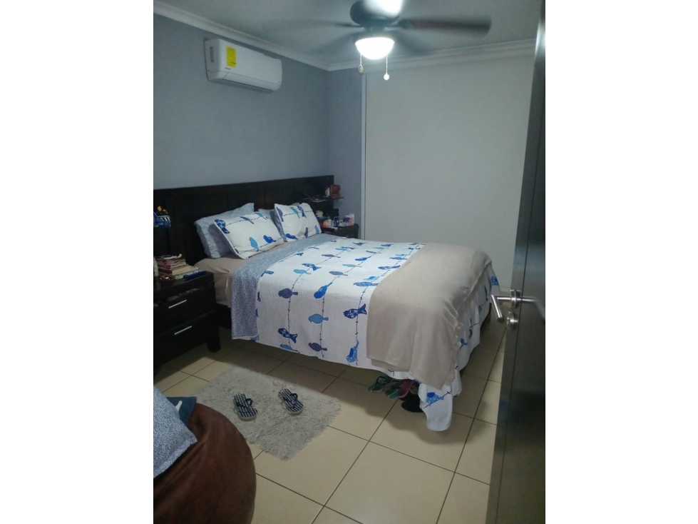 Melissa Foster L. Vende Apartamento en Ph Constallation Tower MF1179 — foto 2