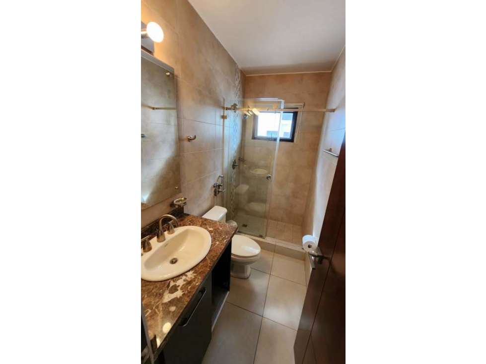 Melissa Foster Luxury Vende Apartamento en Embassy Club MF1008 — foto 6
