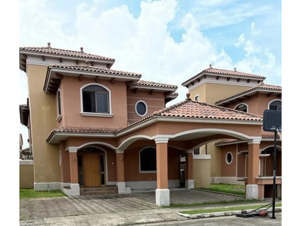 Melissa Foster Luxury Vende Hermosa Casa en El Doral MF1325 - 1