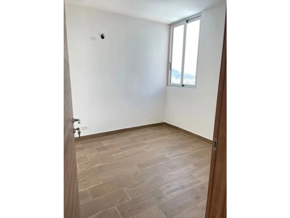 Melissa Foster Luxury Vende Apartamento en PH Belle View MF532 — foto 6