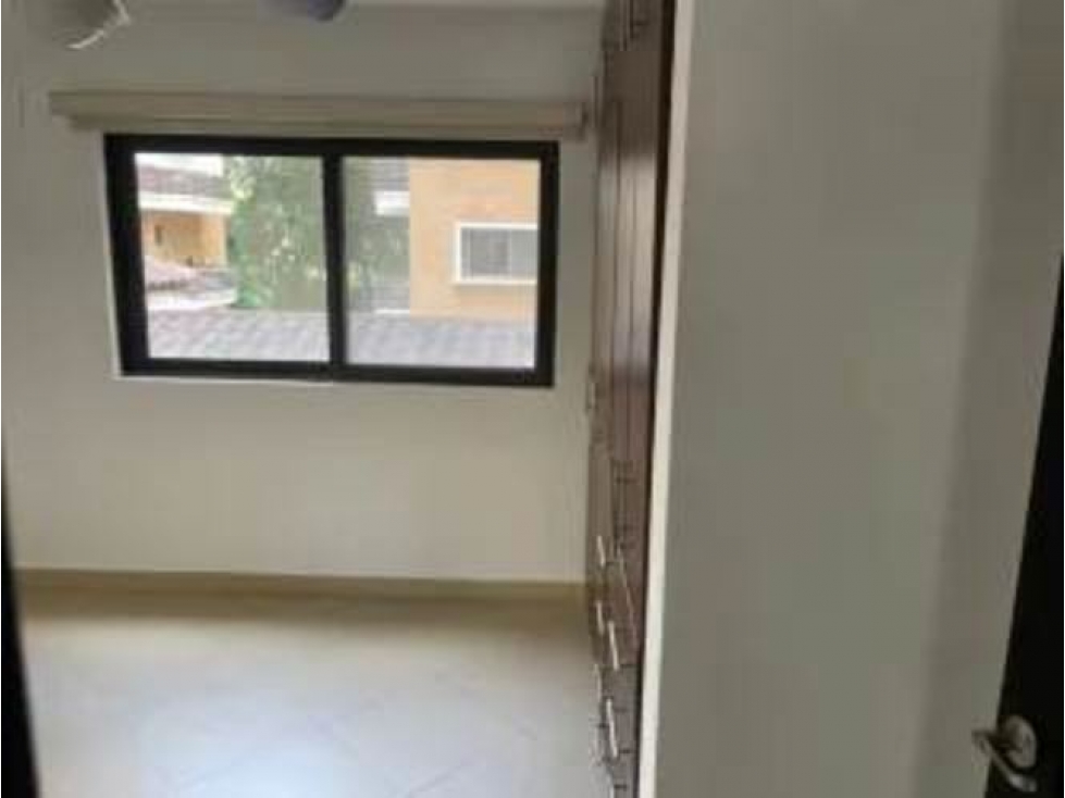 Melissa Foster Luxury Vende Apartamento en Embassy Club MF767 — foto 5