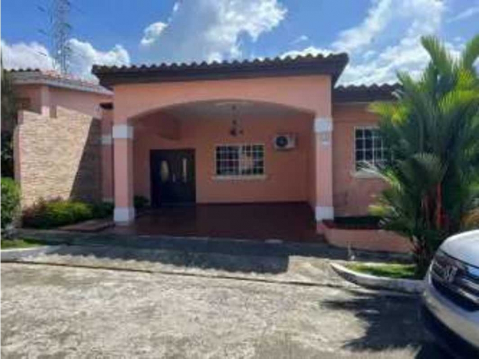 Melissa Foster Luxury Vende Casa en Altos de Panama MF935