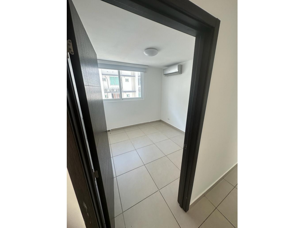 Melissa Foster L. Vende Hermoso Apartamento en PH Kings Park MF1267 — foto 6