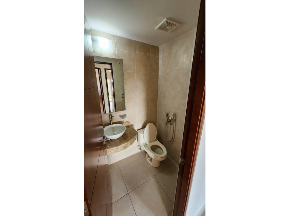 Melissa Foster Luxury Vende Apartamento en Embassy Club MF1008 — foto 4