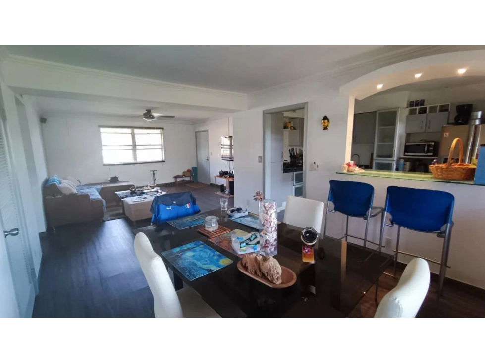 Melissa Foster Luxury Vende Apartamento en Clayton MF713