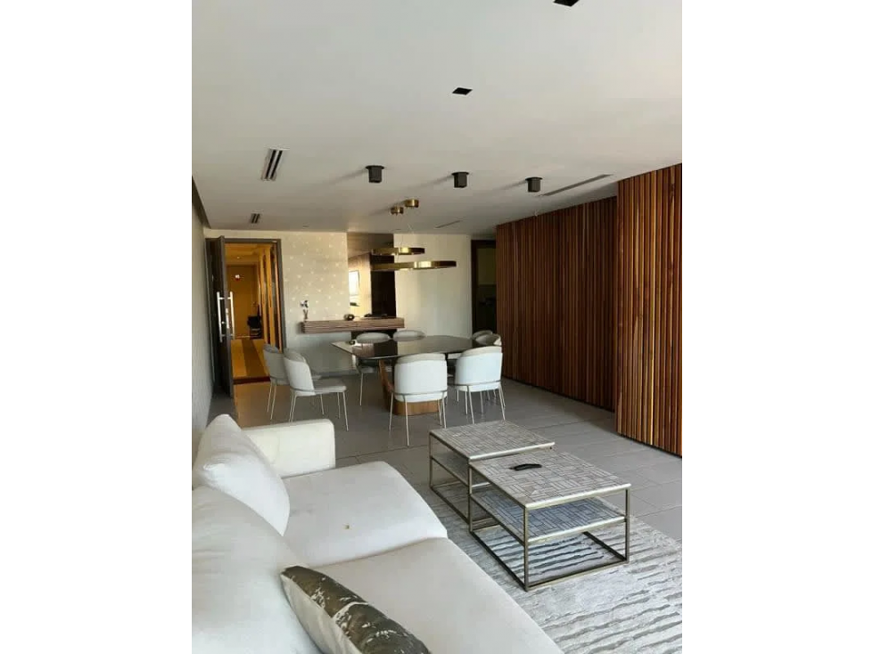 Melissa Foster Luxury Vende Apartamento en PH Towers MF902