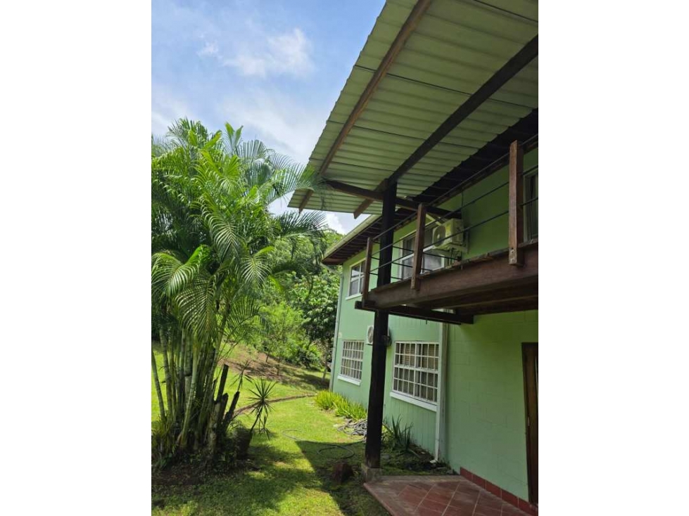 Alquila Apto de 3R en Clayton, Calle Papaya, 2do Piso MF1672