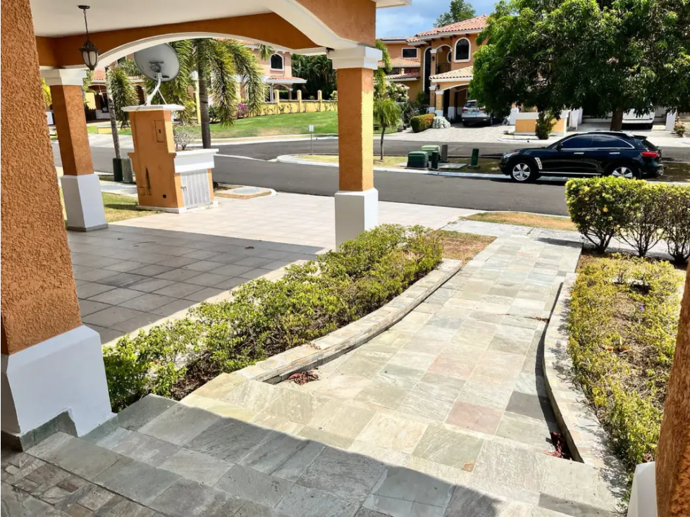 Melissa Foster Luxury Vende Hermosa Casa en Clayton Village MF519 — foto 4