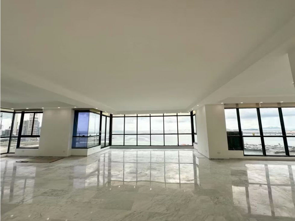 Melissa Foster Luxury alquila apartamento en PH Miramar MFR1814