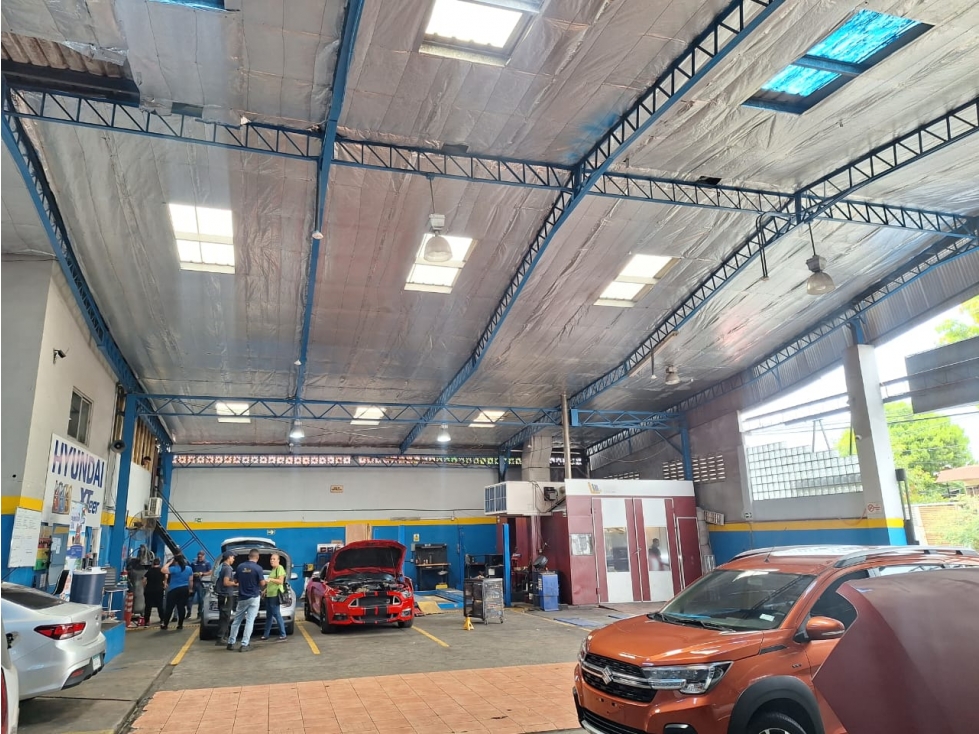 Venta de Galera de 700 mts Parque Lefevre Zonificación RM13 — foto 5