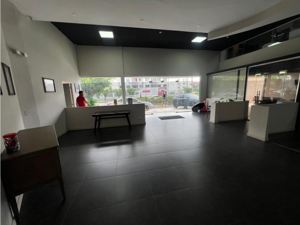 Alquiler de local de 343 mts en via principal de Costa del Este — foto 5