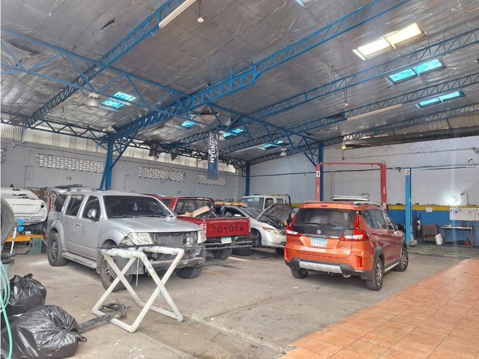 Venta de Galera de 700 mts Parque Lefevre Zonificación RM13 — foto 6