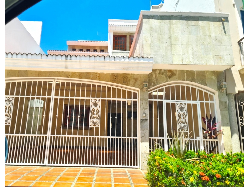 CASA EN VENTA EN REAL DEL SUR