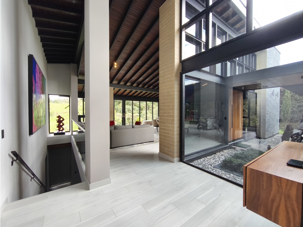 Casa de lujo en Alto de Las Palmas con cine y spa privado — foto 5
