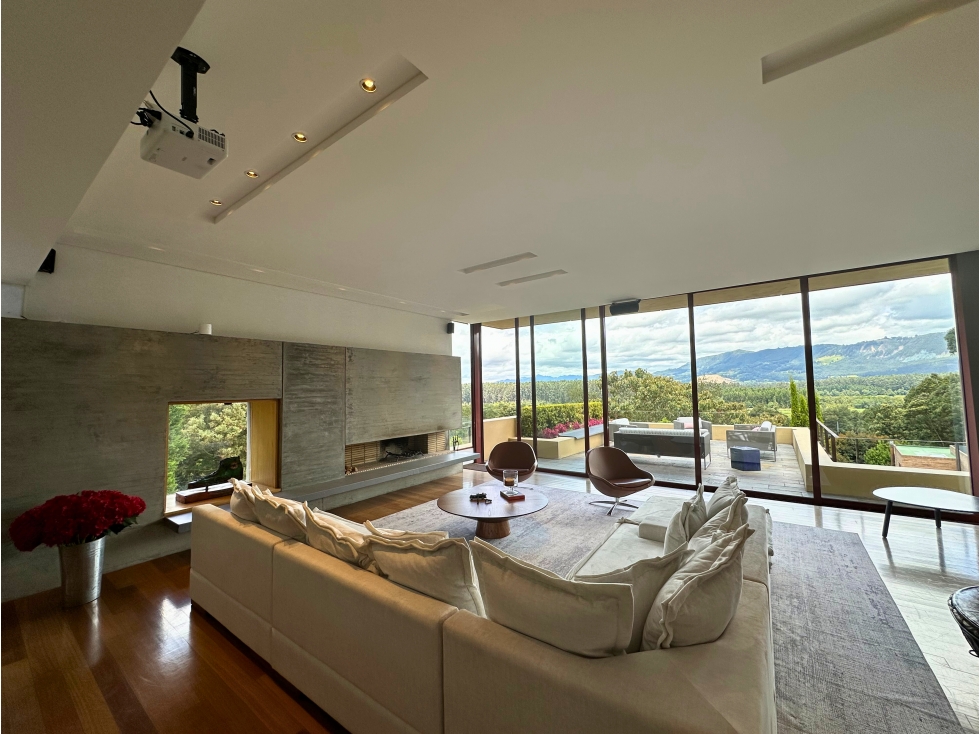 Casa con vista panorámica para venta en Aposentos