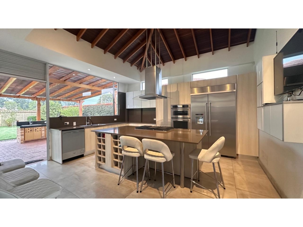 Amplia casa de 5 habitaciones para arriendo en Cajicà — foto 4
