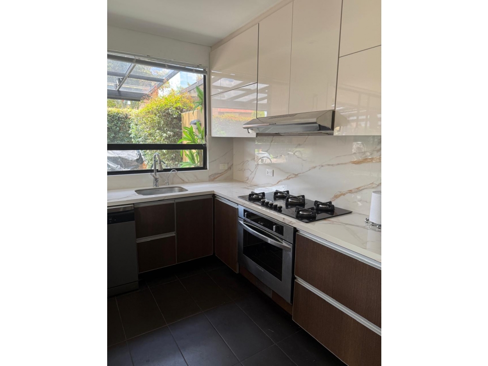 Casa tipo Aliso remodelada para arriendo en Hacienda Fontanar — foto 5