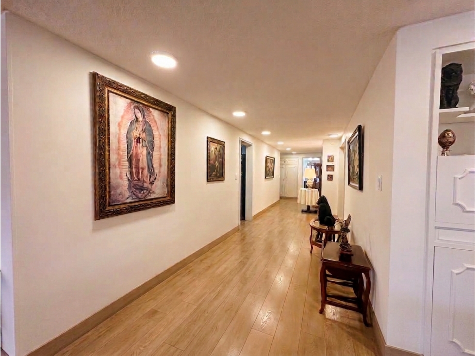 Apartamento Esquinero para venta en Santa Barbara