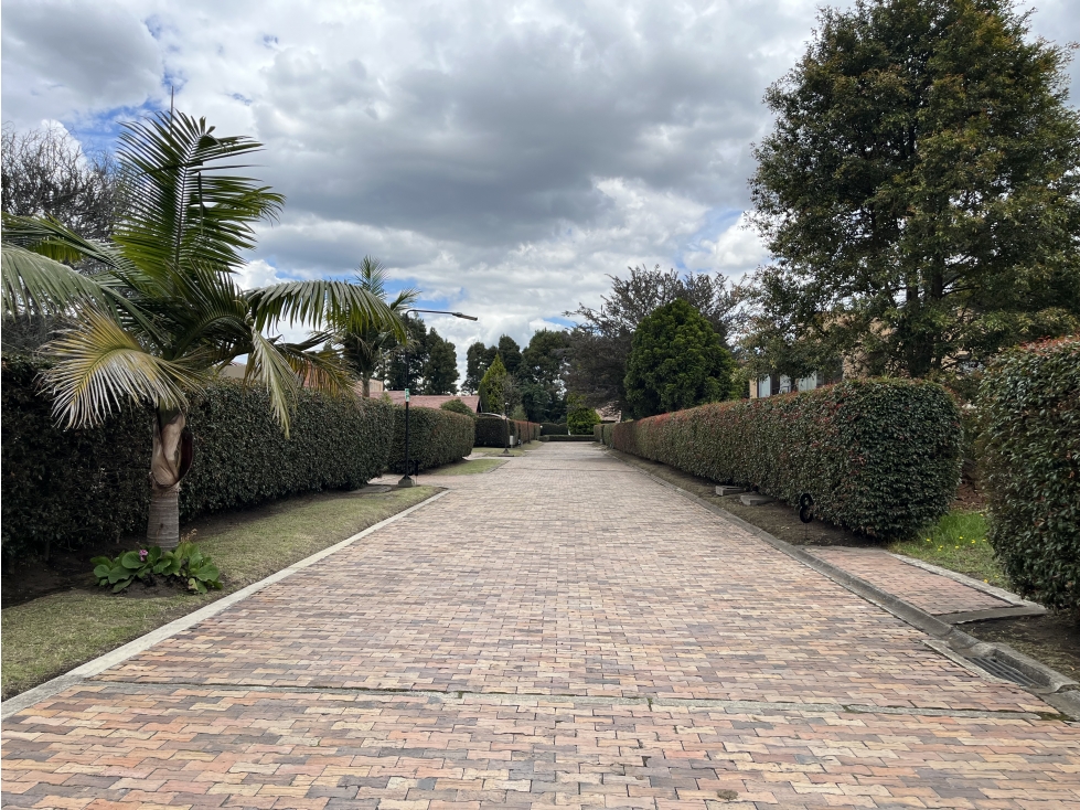 Amplio lote para venta en Hacienda San Sebastián, Guaymaral — foto 4