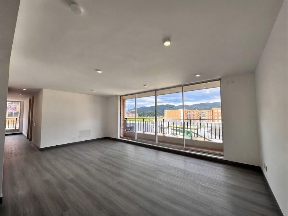 Apartamento esquinero para estrenar en Huertas Oriental II — foto 2