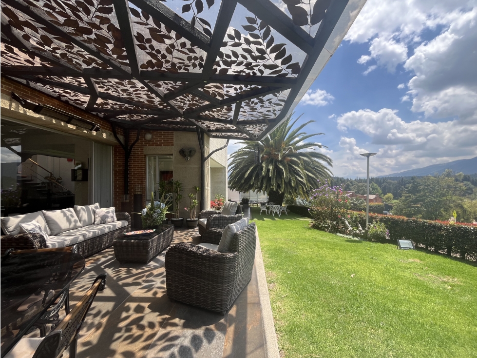 Casa en Aposentos con pérgola y vista al campo de golf