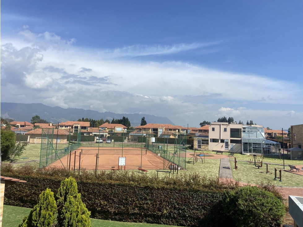 Amplia casa en Cajicá para arriendo con vista a las montañas — foto 4