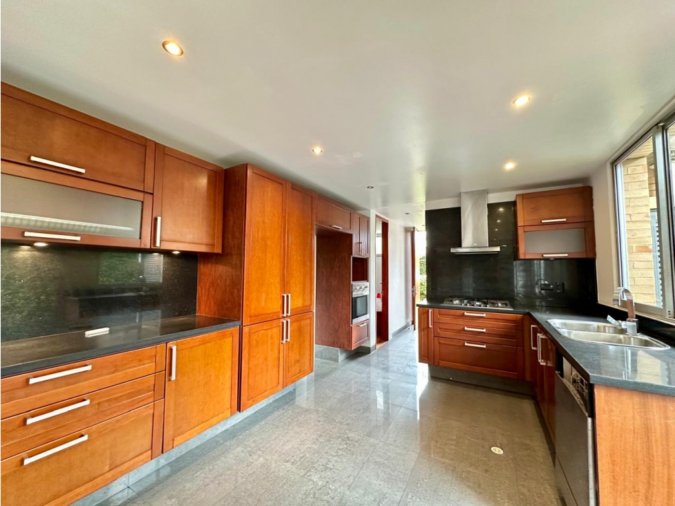 Casa de cuatro habitaciones para venta y arriendo en Cajicá — foto 4