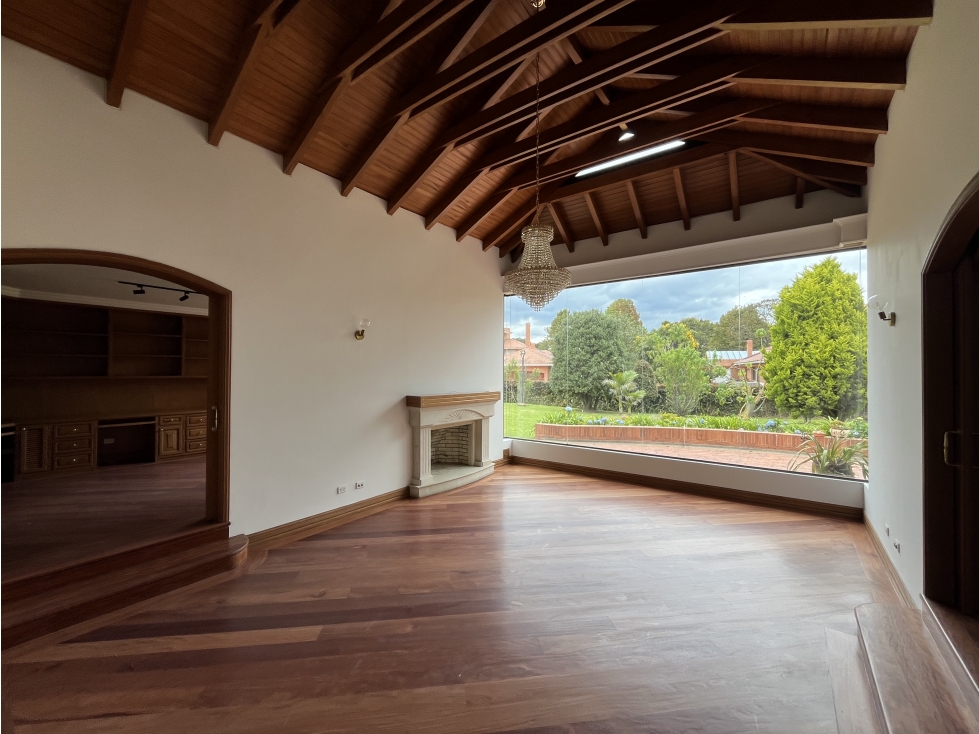 Para inversión - Amplia casa con pérgola para venta en San Simón — foto 3