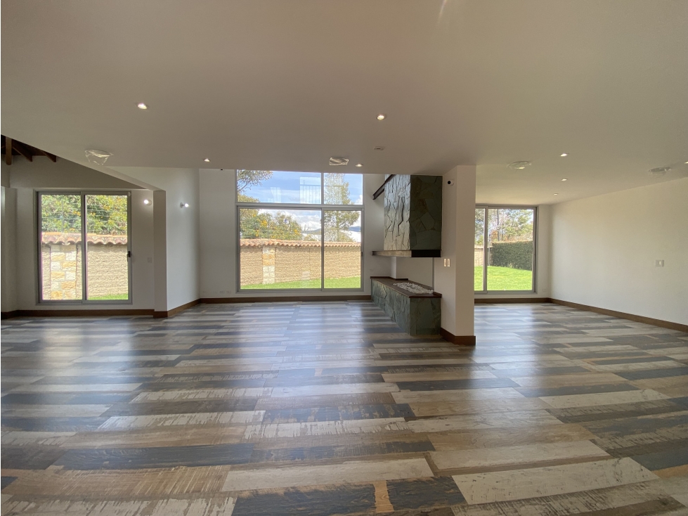 Estrena amplia casa de 4 habitaciones sobre la variante en Cajicá — foto 2