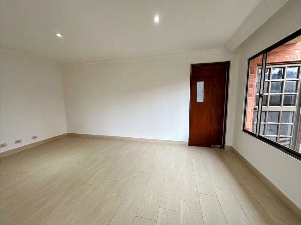 Casa esquinera para venta con vista a la Valvanera Chía — foto 4