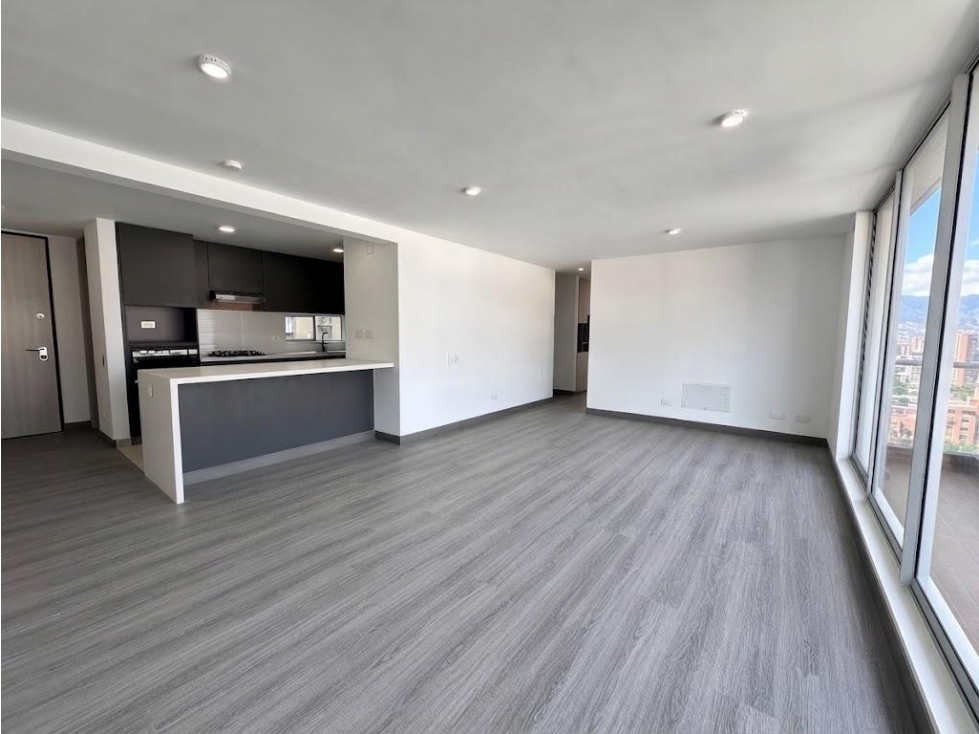Apartamento esquinero para estrenar en Huertas Oriental II — foto 4