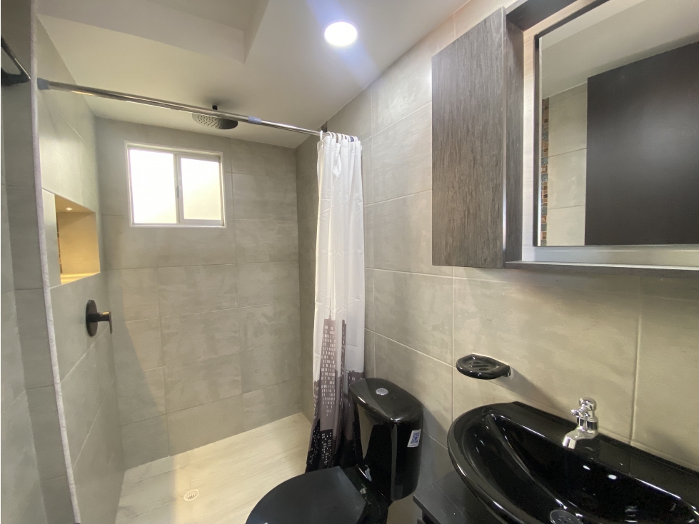 Apartamento de tres habitaciones para venta — foto 5
