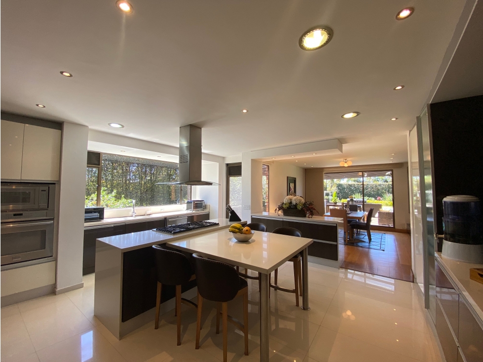 Casa con amplio Jardín para venta en San Jacinto Club Residencial