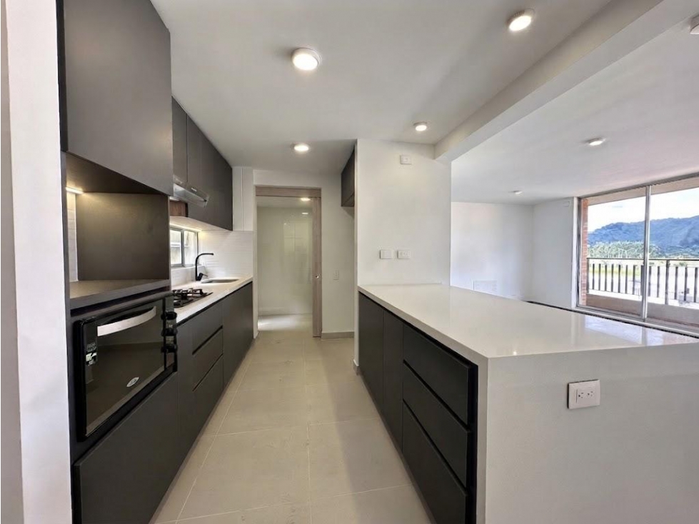 Apartamento esquinero para estrenar en Huertas Oriental II — foto 5