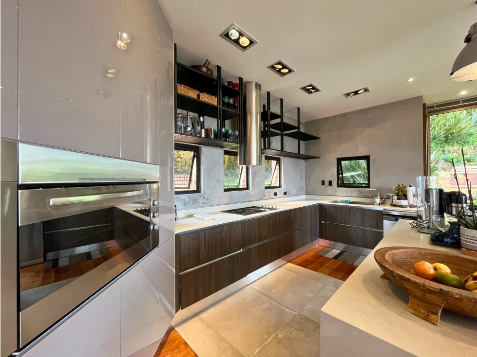 Casa para arriendo en la montaña con vista panorámica - 5
