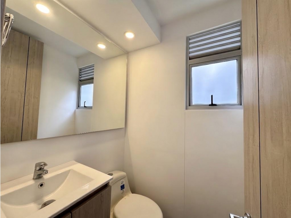 Apartamento esquinero para estrenar en Huertas Oriental II — foto 6