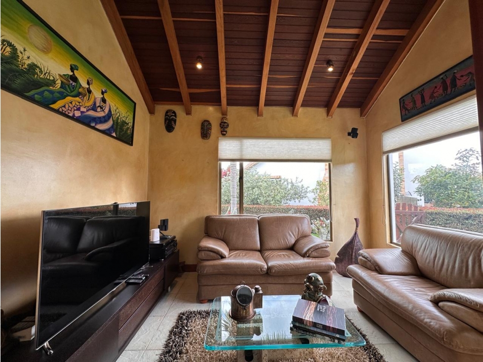 Casa rodeada de jardines para Venta en Cajicà sobre la variante — foto 5