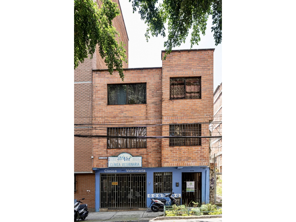 Edificio en Barrio Bostón - Posibilidad de uso comercial