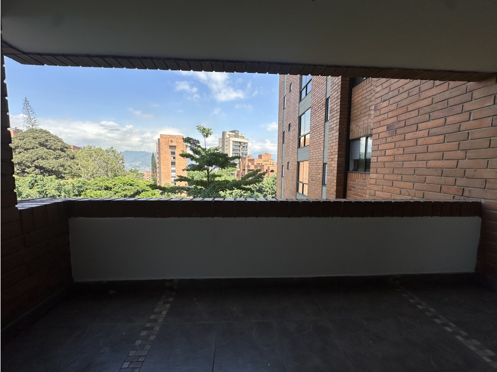 Amplitud, luz y ubicación privilegiada en Los Balsos — foto 5