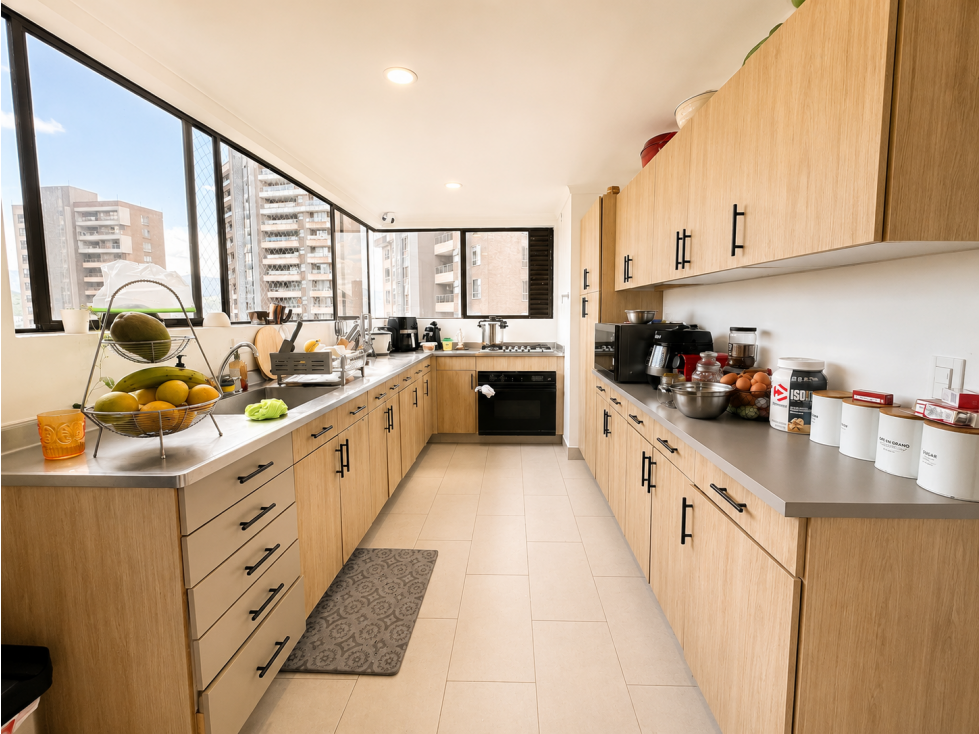 Apartamento de 184 m² en El Poblado | junto al Mall Verona — foto 3