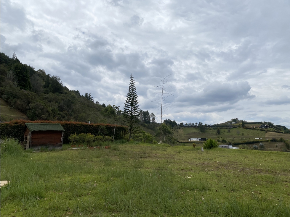 LOTE EN PARCELACIÓN A 10 MINUTOS DEL AEROPUERTO JMC - 3