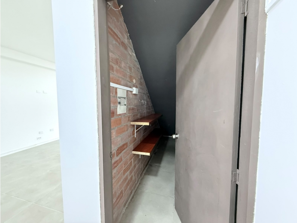 LOCAL EN ARRIENDO - 6