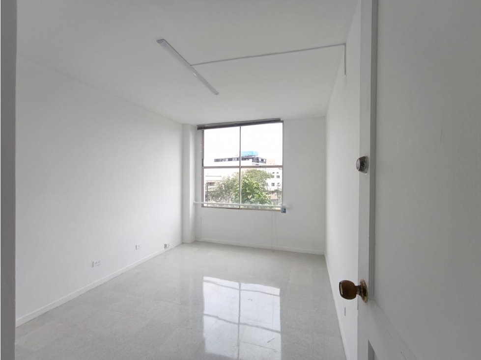 Oficina en Arriendo - 5