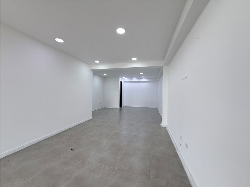 LOCAL EN ARRIENDO - 3