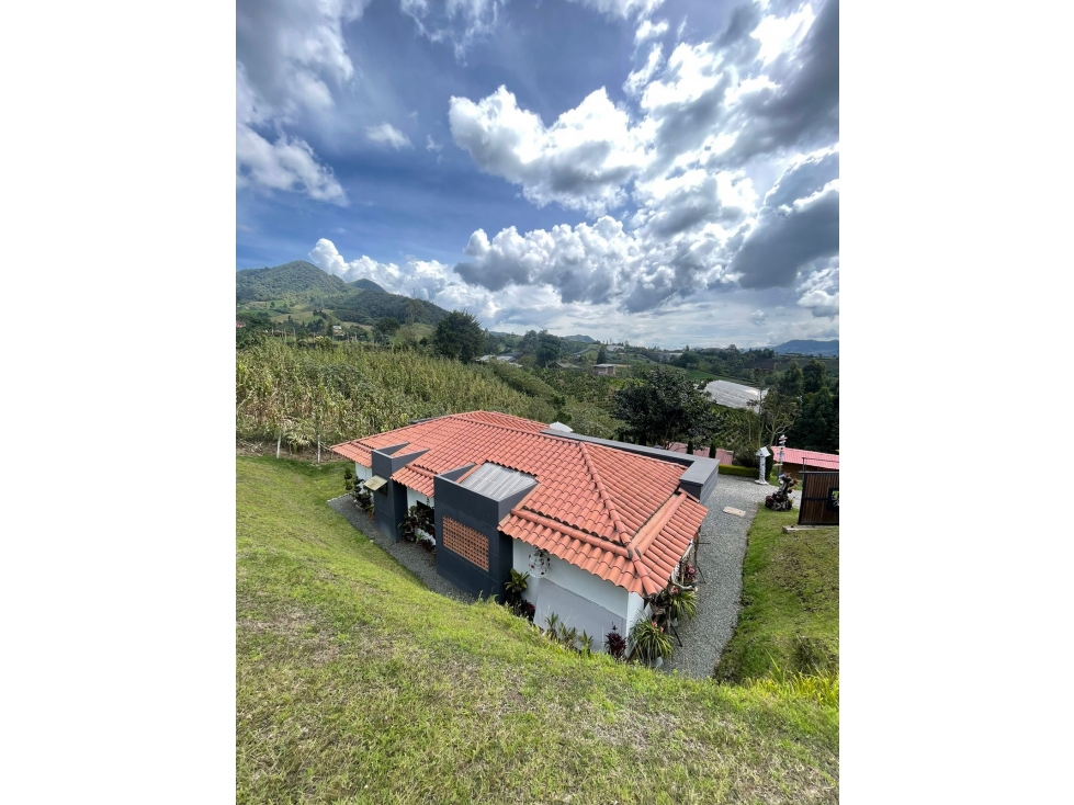 Casa campestre para venta en el Carmen de Viboral — foto 2