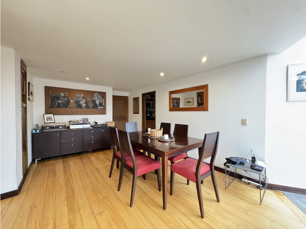 Apartamento interior con terraza en venta en Rosales — foto 4