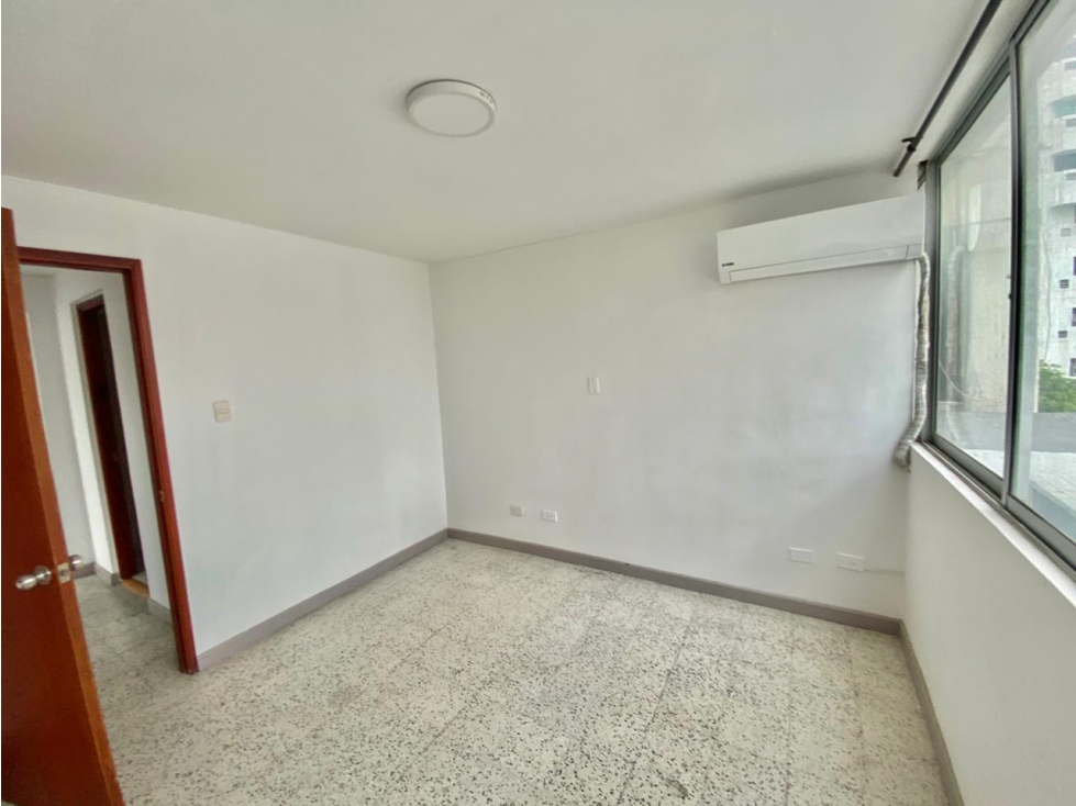 ARRIENDO APARTAMENTO BOCAGRANDE SIN AMOBLAR