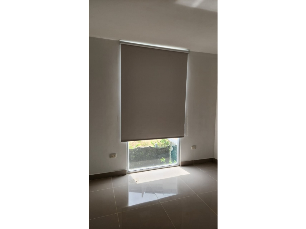ARRIENDO CASA 2 PISOS EN ZONA NORTE DORAL SUITES — foto 3